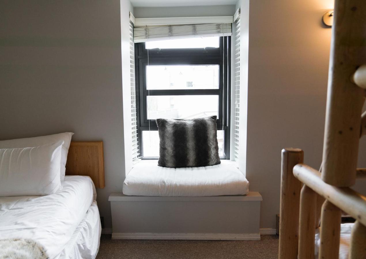 Gibbons Life Accommodations Whistler Extérieur photo