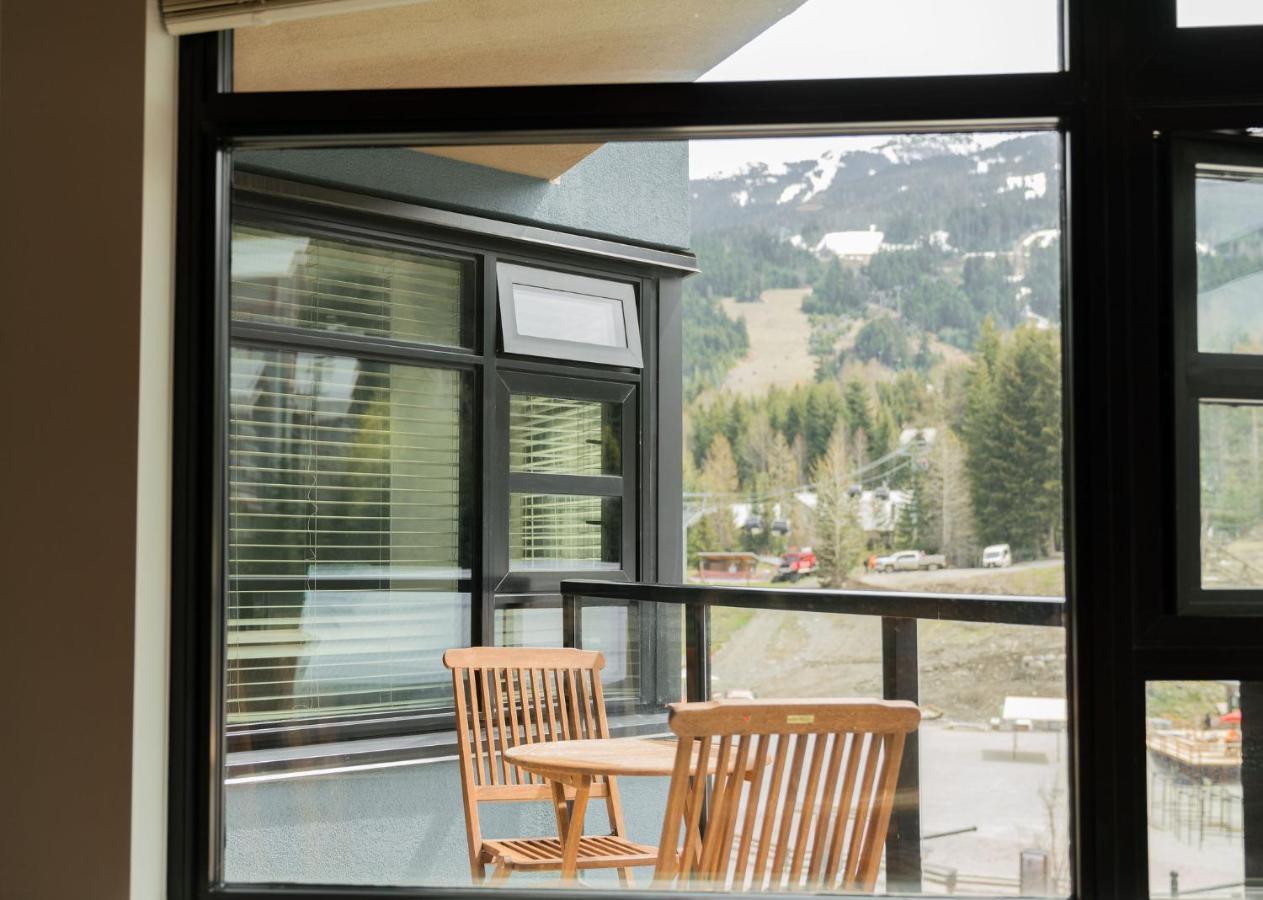 Gibbons Life Accommodations Whistler Extérieur photo