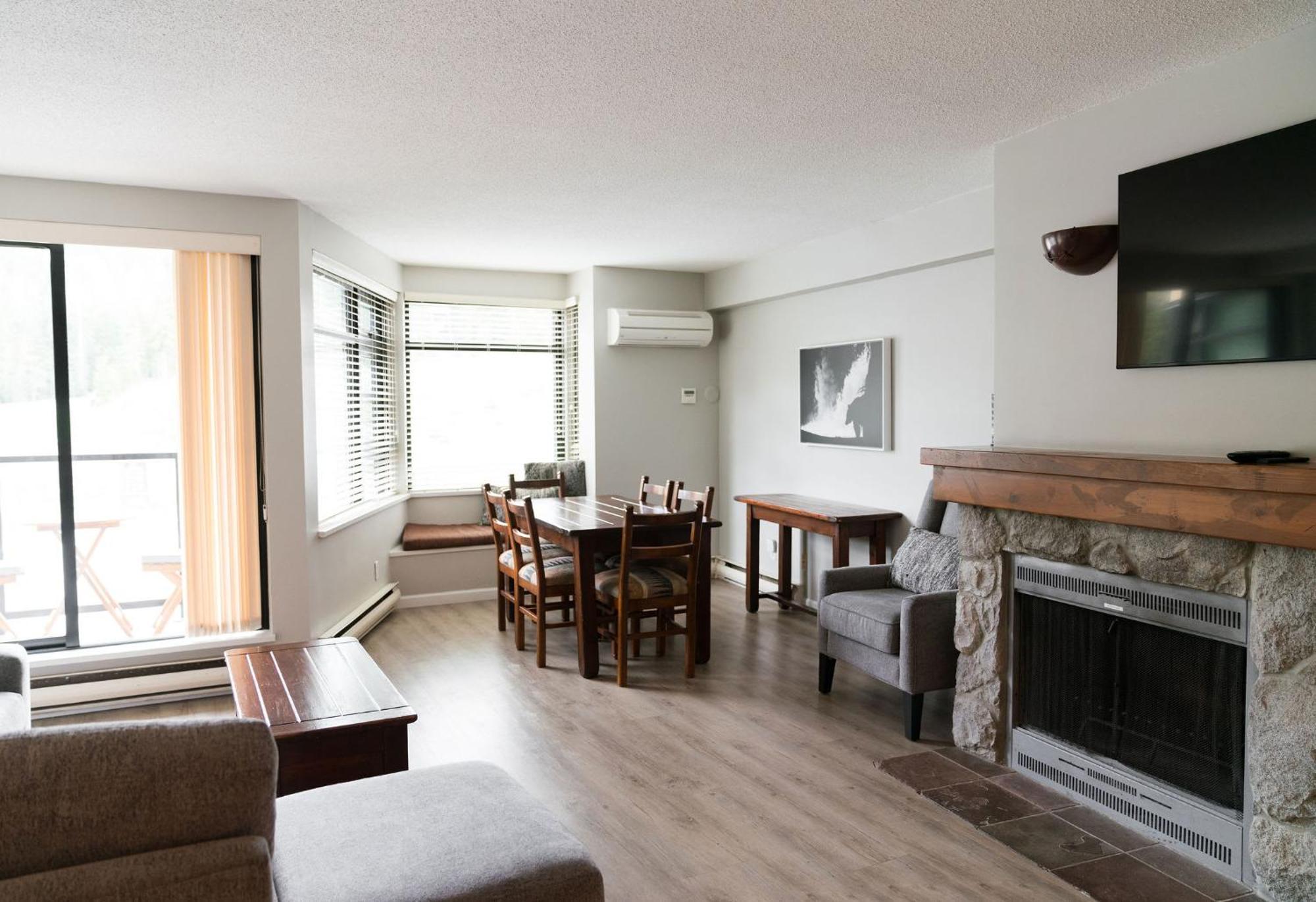 Gibbons Life Accommodations Whistler Extérieur photo