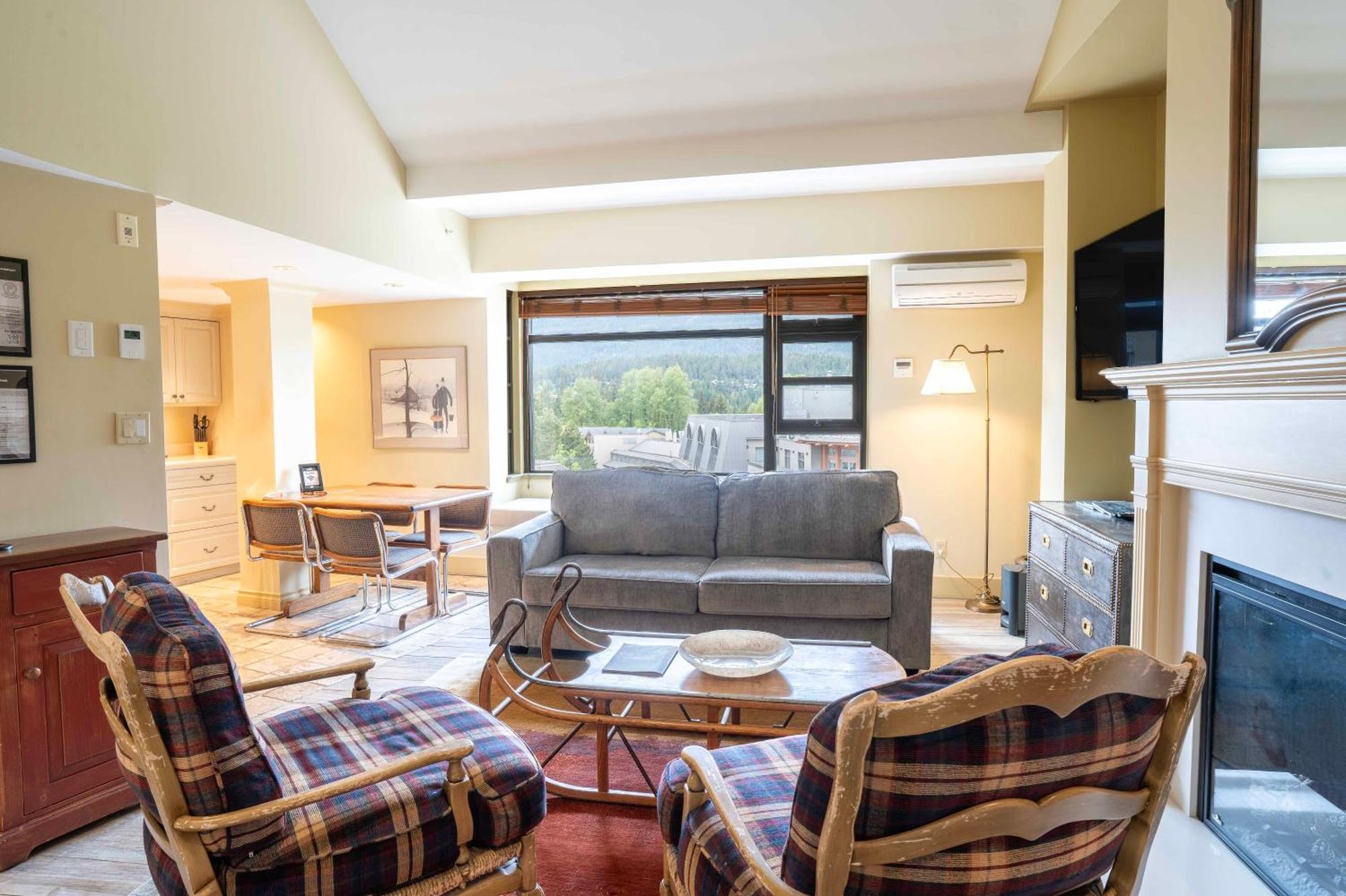 Gibbons Life Accommodations Whistler Extérieur photo